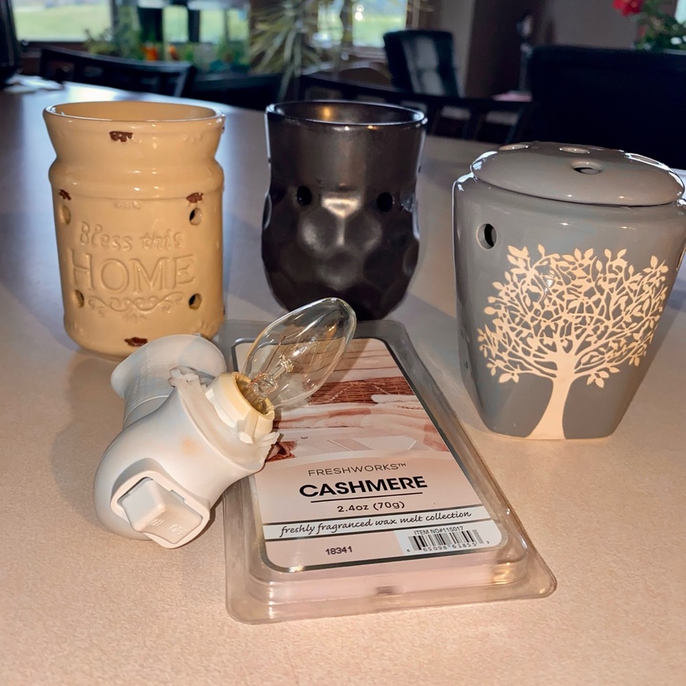 Set of 3 Scentsy wall plug in wax warmers with base and bulb